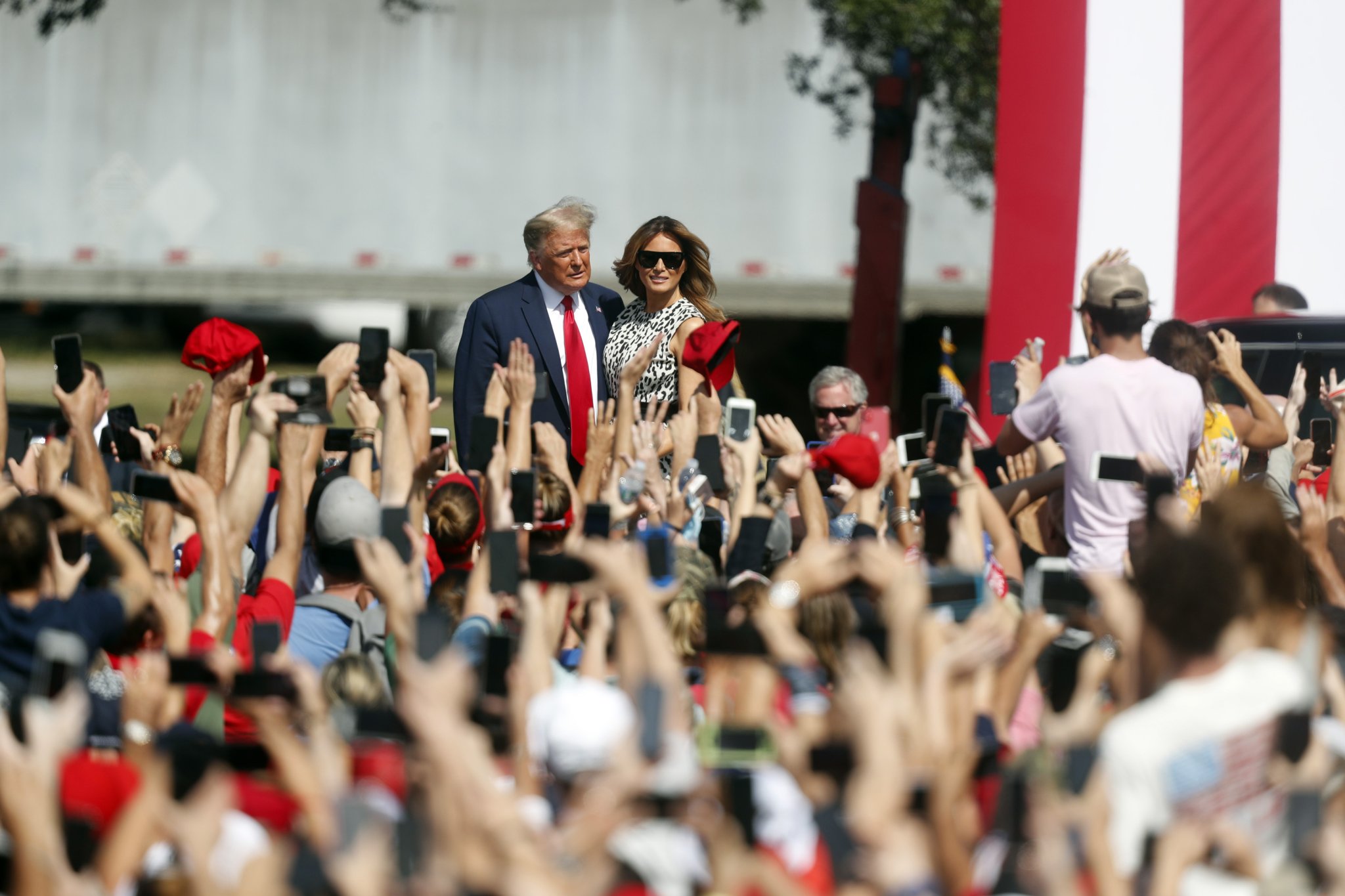 The Internet Is Convinced Donald Trump Brought Out A Fake Melania Trump Body Double To His Latest Rally - BroBible