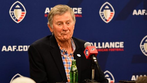 Steve Spurrier Comments On NIL Feud, Doesn't Know Why Jimbo Fisher Is Upset With Nick Saban
