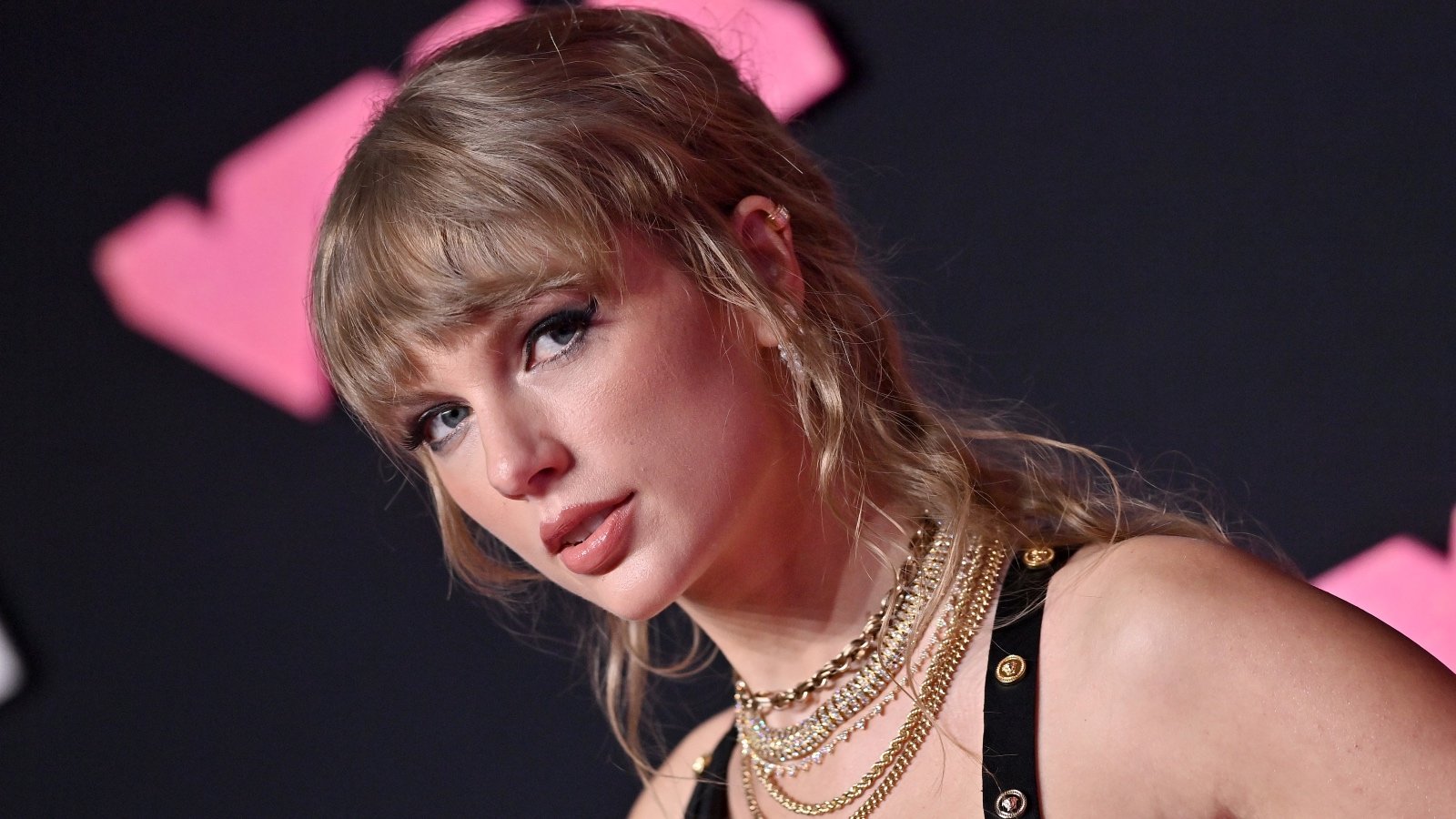 'Taylor Swift' Rockets To #1 Most Searched Term In The World After Google Launches 'Vault' Easter Eggs