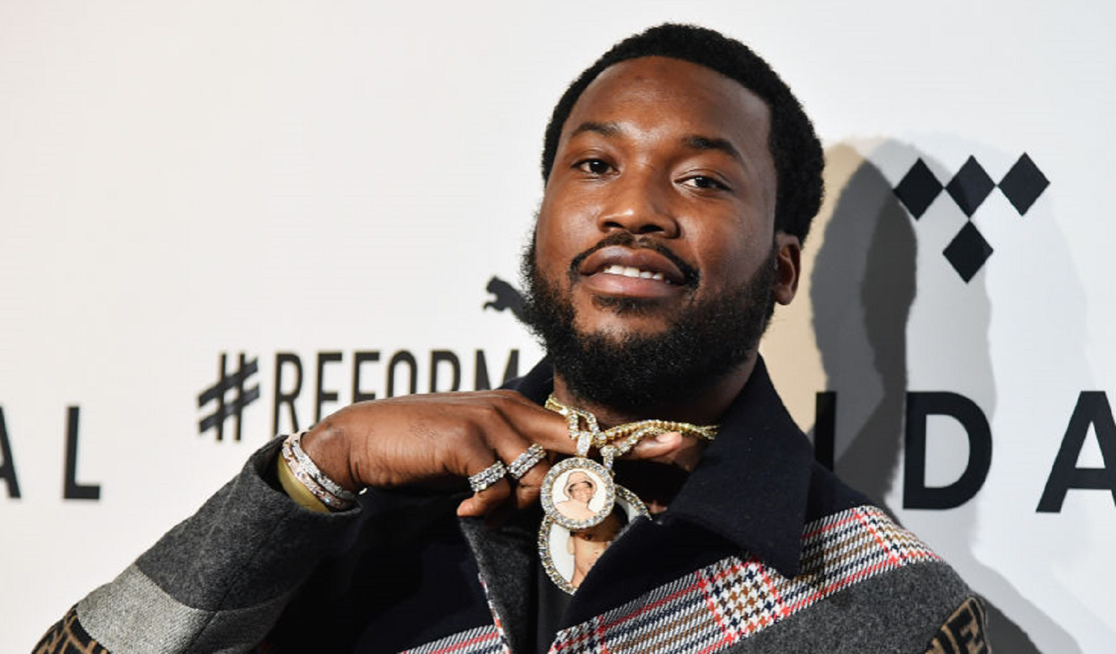 Akademiks Accuses Meek Mill Of Snitching & Calling The Cops On Him Over Diddy Allegations Video