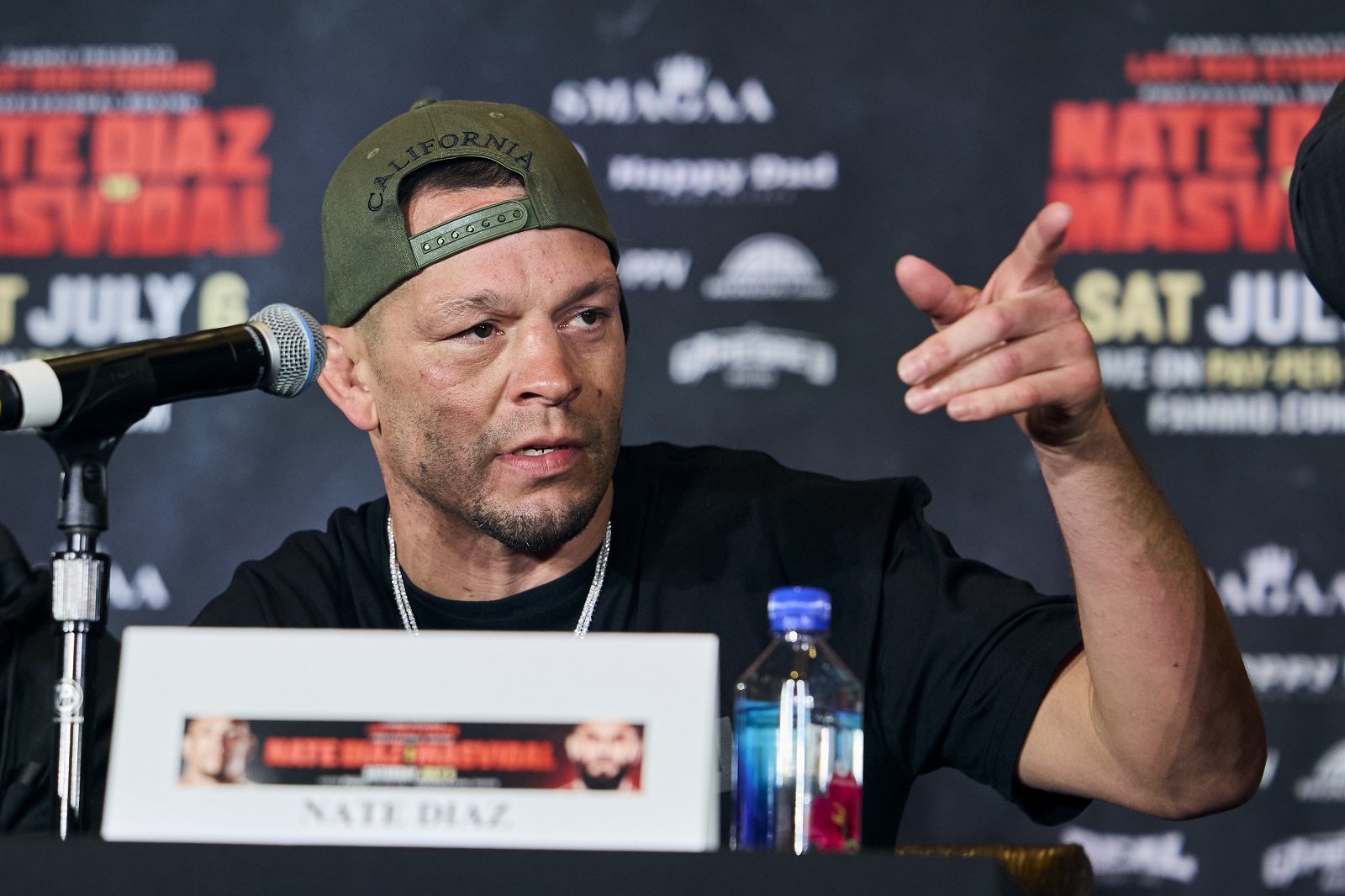 Streamer Runs Like A Coward After Disrespecting Nate Diaz & Getting Chased Down By Diaz's Boys At Press Conference