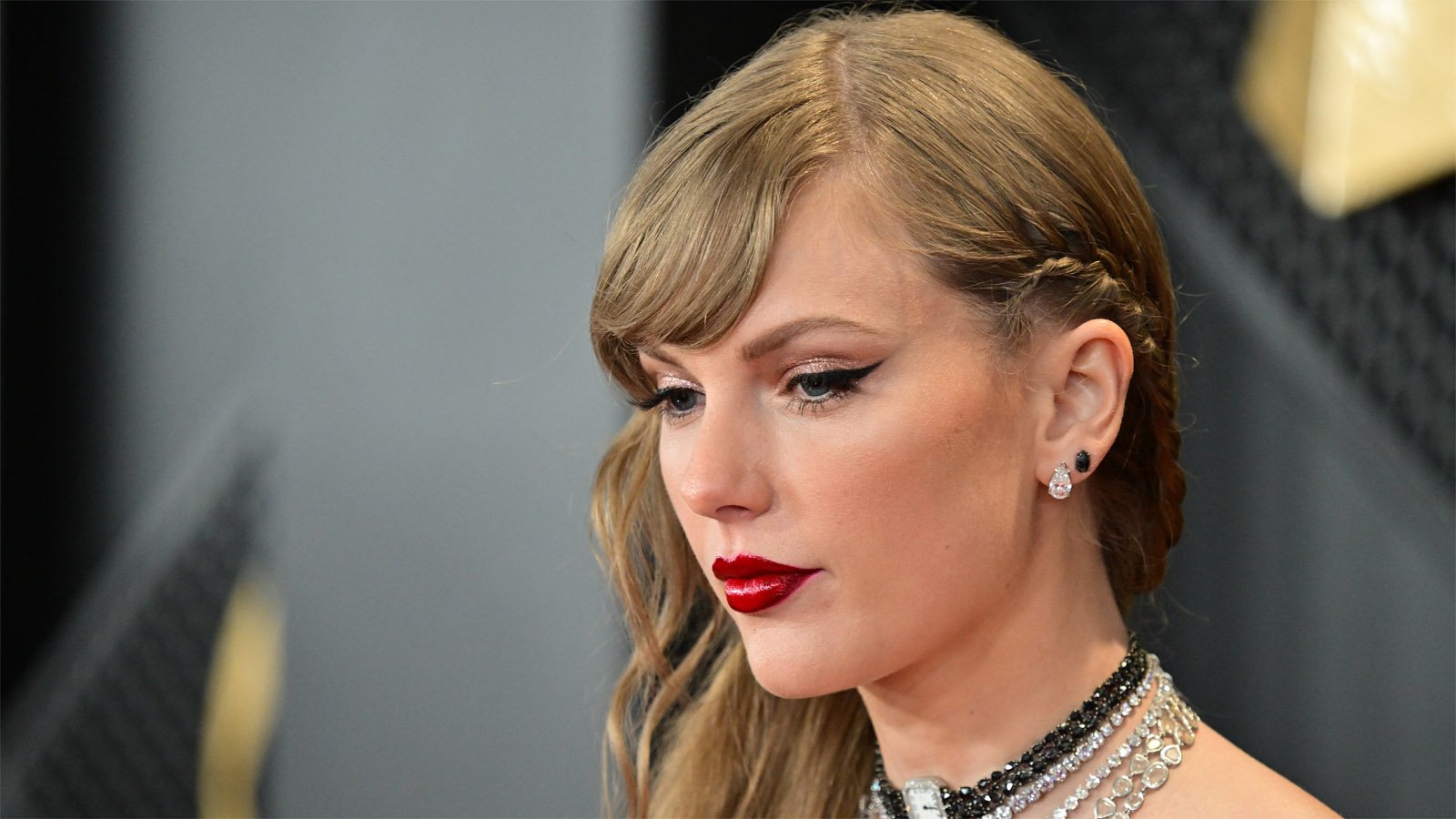 Taylor Swift’s Lawyers Threaten Student For Tracking Her Jet: Call It ‘A Life-Or-Death Matter’