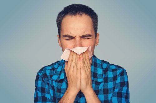 Clear A Stuffy Nose And Drain Sinuses In Seconds With This Doctor's Life-Changing Technique
