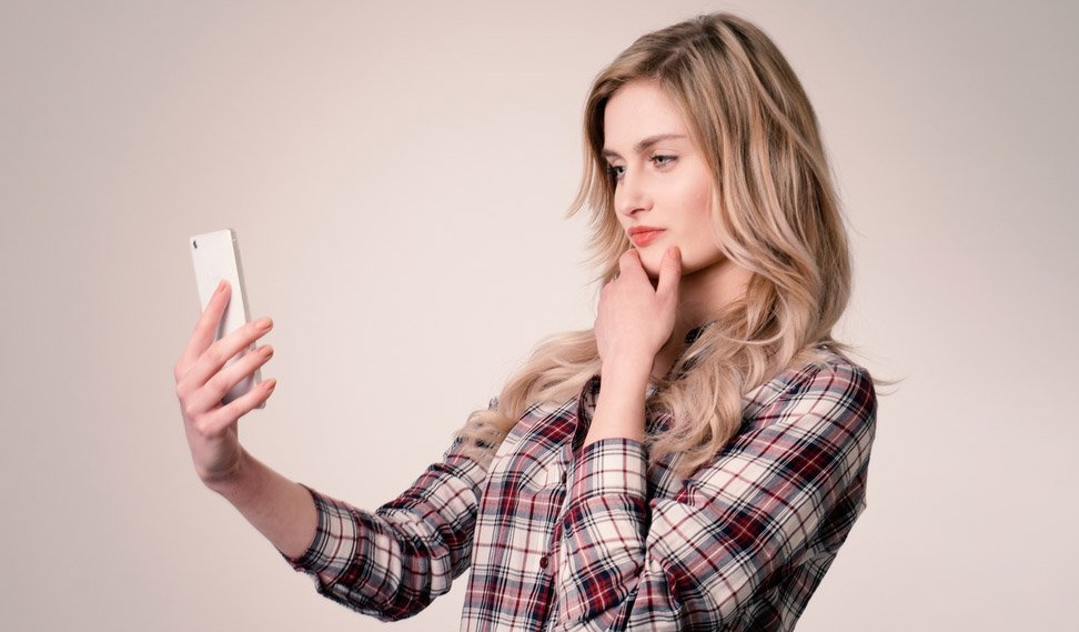 Real, Living, Breathing Women Revealed Their Biggest Tinder Turnoffs So Settle Down And Pay Attention - BroBible