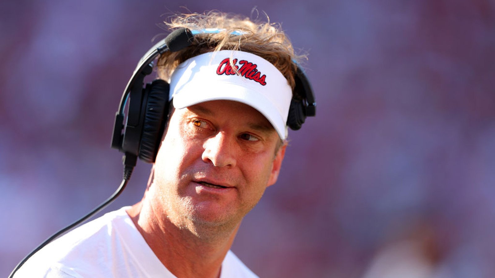 Lane Kiffin Trolls Local Mississippi Reporter Who Made Up False Report With Post-Egg Bowl Gift