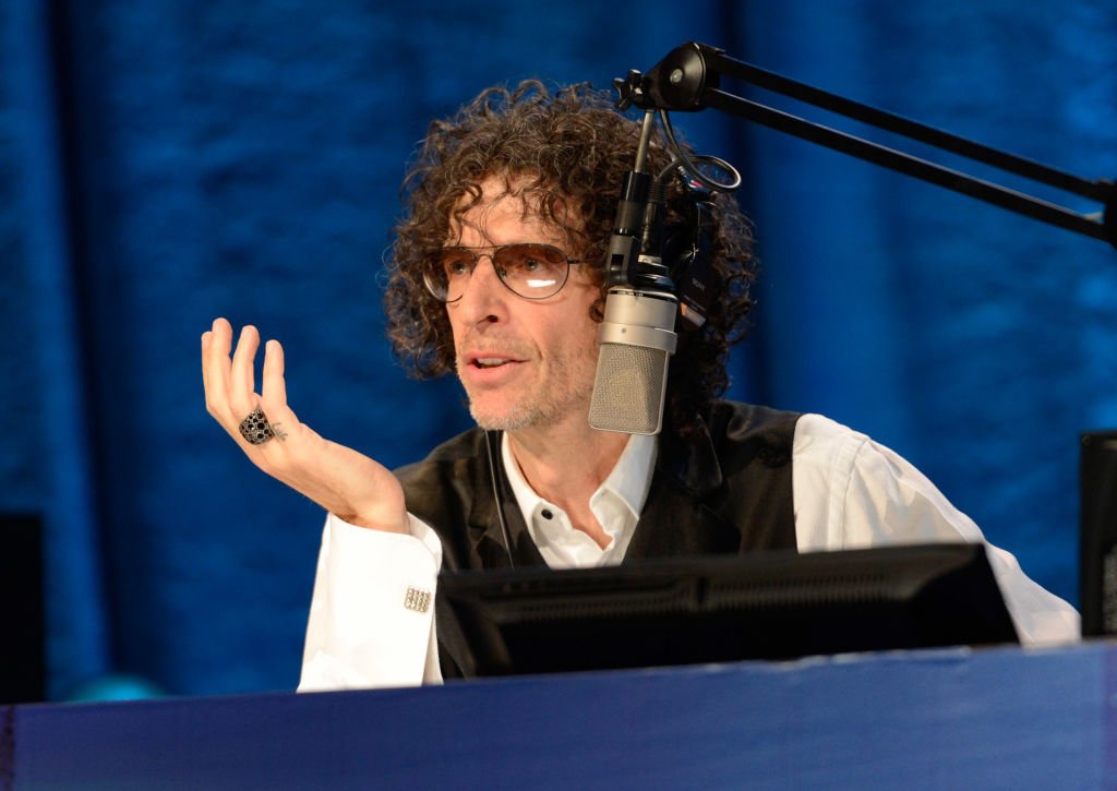 Howard Stern Asks a Very Good Question About Aaron Rodgers And His Toe