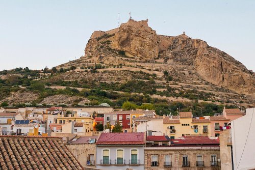 A Photographic Journey through Alicante’s Old Town - Brogan Abroad