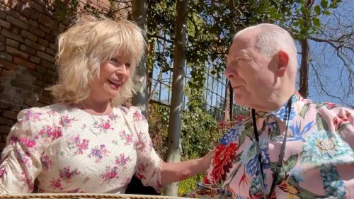 Watch Toyah & Robert Fripp cover Rod Stewart's "Do Ya Think I'm Sexy?"
