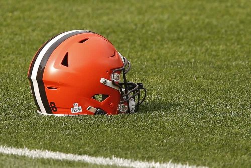 Former Browns QB Signs With The Chiefs
