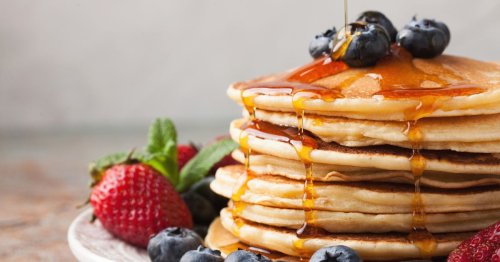 Gesunde Pfannkuchen ohne Zucker: Rezept für Skyr-Pancakes mit Dinkelmehl