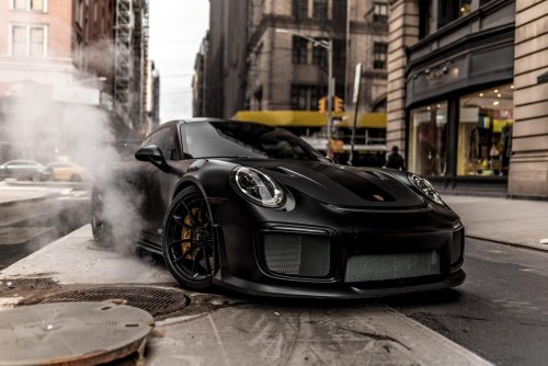 Porsche: Betrüger klaut über 20 NFTs – Porsche tut nichts