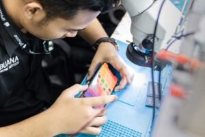 Service Handphone Apple & Android Jakarta, Surabaya, Bandung, Bekasi