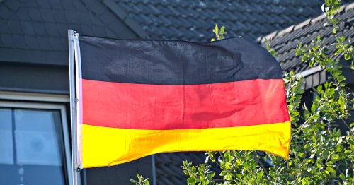 Jerichower Land: CDU stimmt AfD-Antrag zu: Schulen in Kreis müssen morgens Deutschland-Flagge hissen