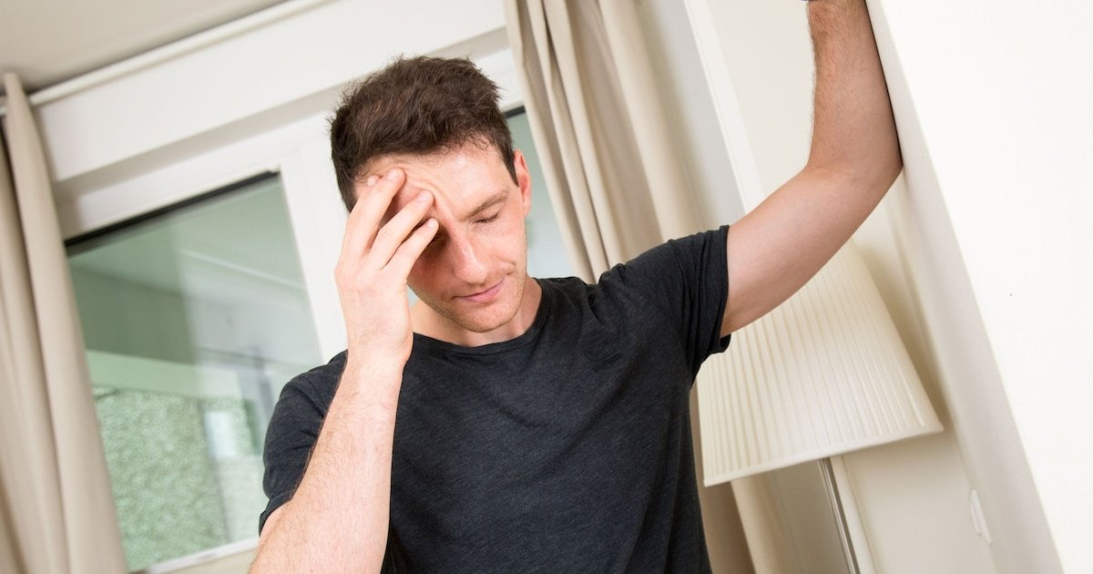 Ihnen ist schwindlig nach dem Aufstehen? Was Sie dann machen sollten