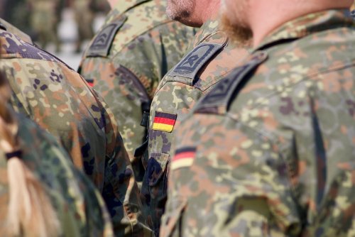 Pfeil, Blauwal und Grille – mit diesen Superwaffen will sich Deutschland neu aufstellen