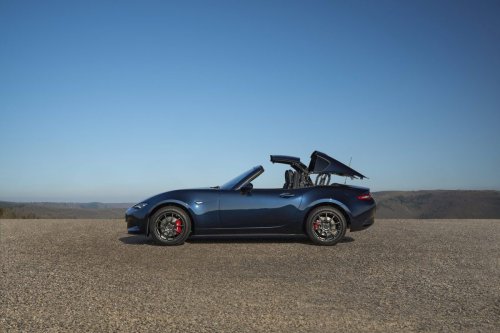 Mazda MX-5: Nackt. Ehrlich. Glücklich.