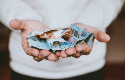 Grundeinkommen-Experiment: Geld macht glücklich – und produktiver