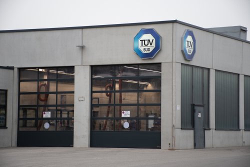 Führerscheinprüfung: Teures Warten auf den TÜV