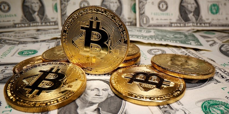 Bitcoin edges lower for its worst weekly performance in ...