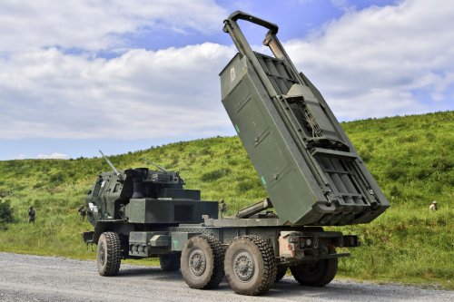 Vor der Lieferung in die Ukraine: USA sollen heimlich ihre HIMARS-Raketenwerfer eingeschränkt haben