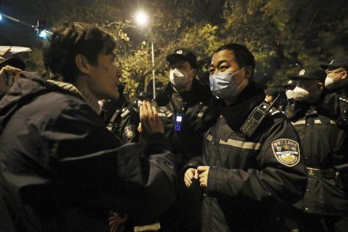 Anti-Covid-Proteste in China: BBC-Reporter festgenommen und von Shanghaier Polizei misshandelt