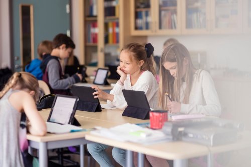 Österreich macht’s vor: Wir brauchen das Schulfach „Digitale Grundbildung“