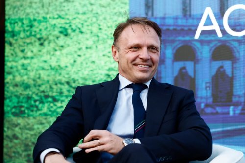 Trump will 200-Prozent-Zölle auf Wein erheben: So locker reagiert der italienische Landwirtschaftsminister