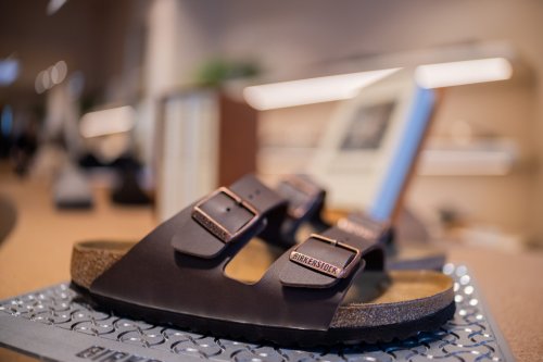 Auch in Deutschland: Birkenstock erhöht weltweit Preise wegen der Trump-Zölle