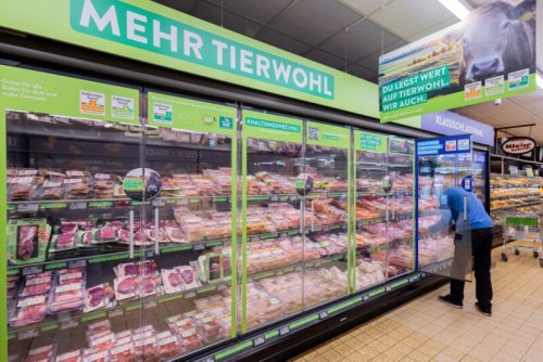 Aldi Süd ordnet Fleisch um – und erntet Kritik