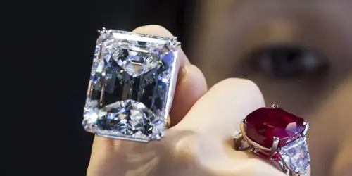 Warum der russische Diamantenriese Alrosa seine Verkäufe stoppt