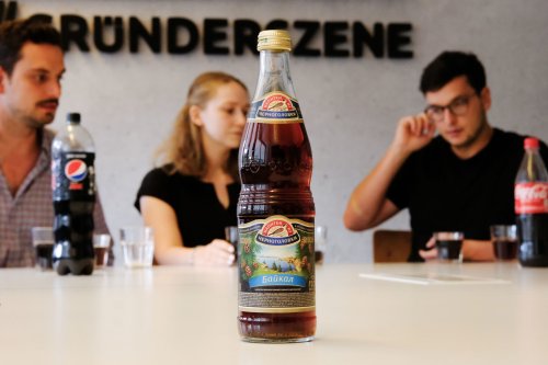 Wir haben die russische Cola getrunken, die Pepsi und Coke ersetzen soll