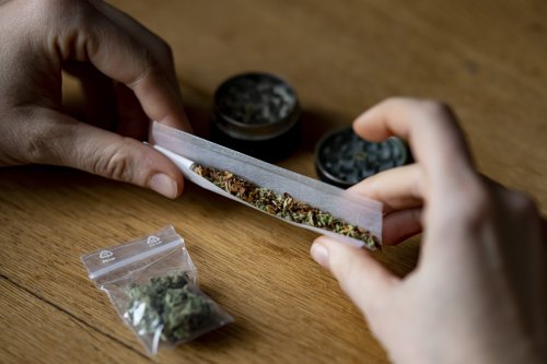 Gesetzt für Freigabe von Cannabis noch in diesem Jahr: So viel Gramm pro Person sollen werden legal