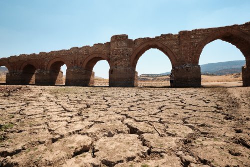 Durch die Klimakrise trocknen Flüsse und Seen aus – diese versunkenen Ruinen kommen jetzt zum Vorschein