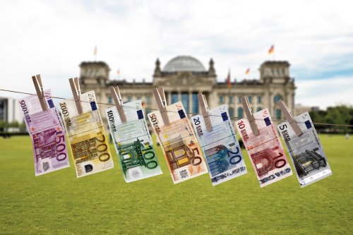 Bis zu 3,4 Millionen Euro aus Nebeneinkünften: Das sind die zehn Top-Verdiener im Bundestag