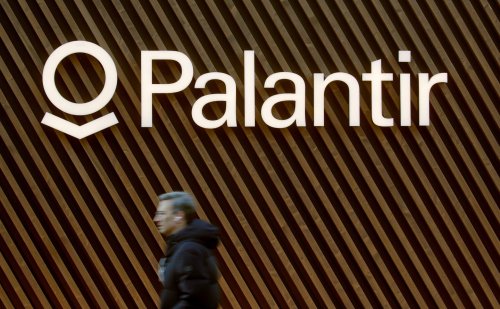 US-Behörde bestellt bei Palantir neue Technologie im Wert von 30 Millionen Dollar, um Einwanderer zu tracken