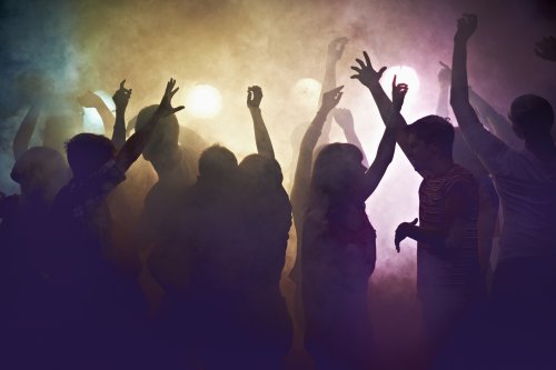 Trotz Impfungen und Tests: 180 Menschen infizieren sich nach „Covid-free“-Party in den Niederlanden