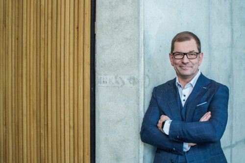 Audi-Chef Duesmann erhöht Profitabilitätsziele - Elektroautos sollen in drei Jahren soviel Gewinn wie Benziner bringen