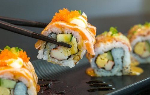 Zwei Menschen sind in den USA gestorben, nachdem sie in einem Restaurant Sushi gegessen haben