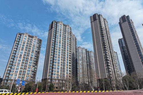 Chinas Immobilienkrise wirkt sich auch auf den Bankensektor aus, der die schwächelnden Bauunternehmen stützen soll