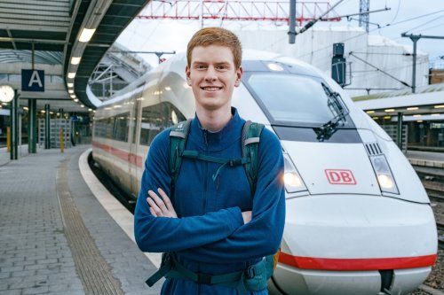 Dank Bahncard 100: Dieser 17-Jährige lebt seit eineinhalb Jahren in den Zügen der Deutschen Bahn