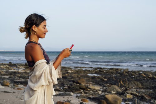 Warum der Urlaub der perfekte Moment für einen Digital Detox ist – und wie er laut einer Expertin gelingt