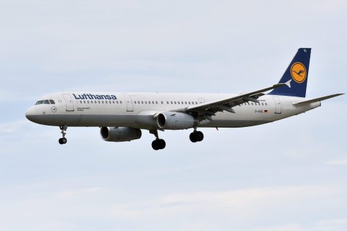 Niemand konnte das Cockpit betreten: Lufthansa-Flug minutenlang ohne Pilot