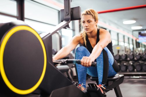 Fünf Workouts für Bauchmuskeln, die im Fitnessstudio euer Sixpack stärken