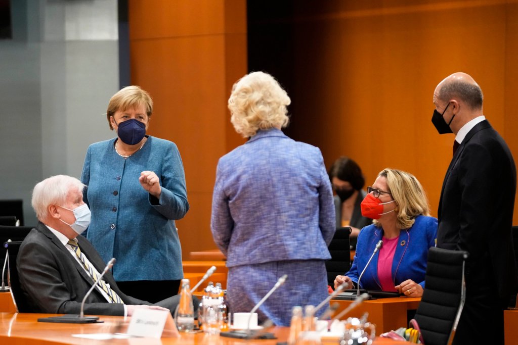 Wirtschaft, Politik und Gesellschaft - cover