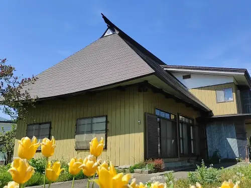 Ein Millennial kaufte ein verlassenes Haus in Japan für 22.200 Euro: Er sagt, die Restaurierung sei einfacher als erwartet