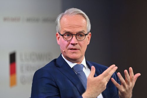 US-Investoren wenden sich ab: EY-Analyse zeigt, wie dramatisch die Attraktivität von Deutschland schrumpft