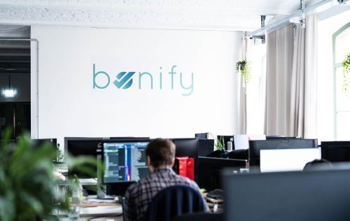 Nach Millionen-Exit: Bonify speist Mitarbeiter mit Grillfest ab