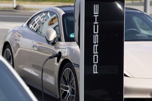 Porsche-Börsengang bringt VW Milliarden für Investitionen in Elektromobilität
