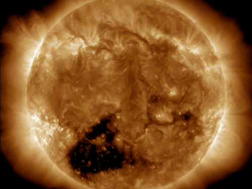Ein "Loch", 30-mal so groß wie die Erde, hat sich über die Sonne ausgebreitet und bläst Sonnenwinde, die diese Woche auf die Erde einwirken