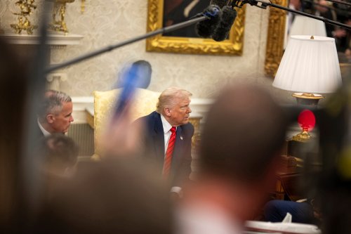 Ukraine sollte abgeschobene Migranten aufnehmen: Bericht enthüllt brisanten Trump-Plan